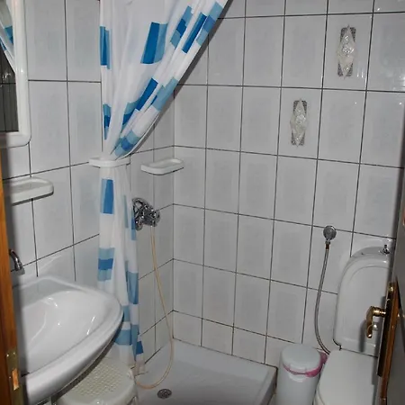Konukevi Aglaini